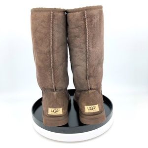 UGG Australia Classic Women’s Size 8 Tall 5815 Winter Boot Dark Chocolate
